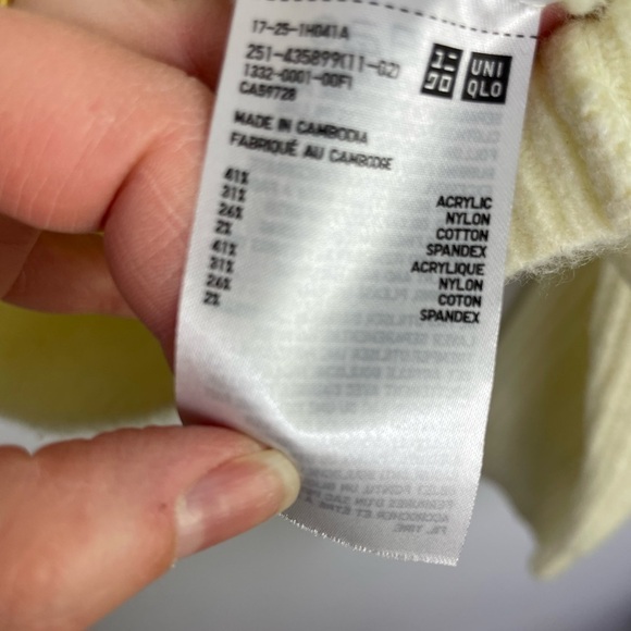 UNIQLO plush soft buttery cream sweater - Picture 6 of 7